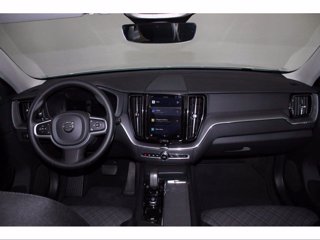 VOLVO XC60 Momentum Pro, B4 AWD mild hybrid (D)