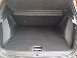 PEUGEOT e-2008 GT-LINE