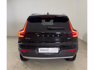 VOLVO XC40 Momentum Pro, B4 AWD mild hybrid automatico