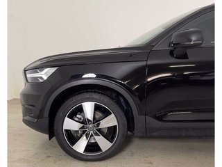 VOLVO XC40 Momentum Pro, B4 AWD mild hybrid automatico