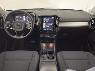 VOLVO XC40 Momentum Pro, B4 AWD mild hybrid automatico