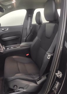 VOLVO XC60 Momentum Advanced, B4 AWD mildhybrid