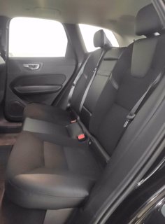 VOLVO XC60 Momentum Advanced, B4 AWD mildhybrid