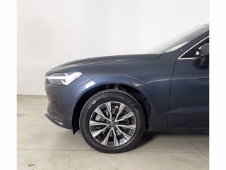 VOLVO XC60 Momentum Pro, B4 AWD mild hybrid (D) automatico