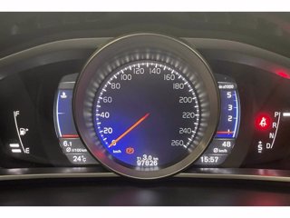 VOLVO V40 * D2 RD MOM GEA