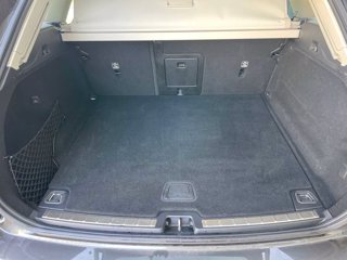 VOLVO XC60 Inscription, B4 AWD mild hybrid (D)