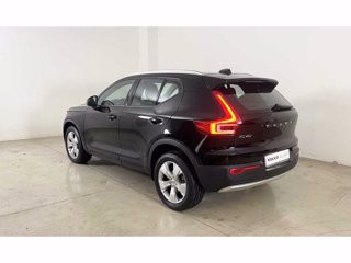 VOLVO XC40 Momentum Pro, T2 automatico Micro Hybrid