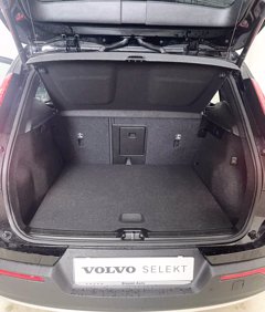 VOLVO XC40 Momentum Pro, T2 automatico Micro Hybrid