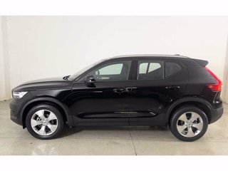 VOLVO XC40 Momentum Pro, T2 automatico Micro Hybrid