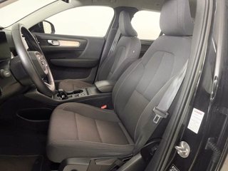 VOLVO XC40 Momentum Pro, T2 automatico Micro Hybrid