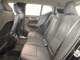 VOLVO XC40 Momentum Pro, T2 automatico Micro Hybrid