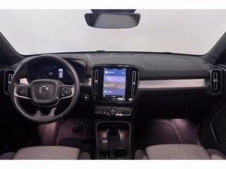 VOLVO XC40 Core, B3 Mild hybrid, Benzina