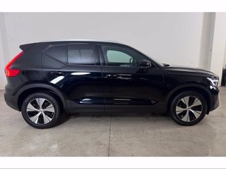 VOLVO XC40 Core, B3 mild hybrid, Benzina