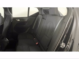 VOLVO XC40 Momentum Pro, D3 AWD automatico