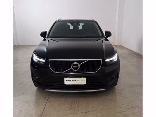 VOLVO XC40 Momentum Pro, D3 AWD automatico