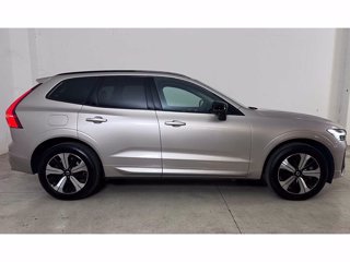 VOLVO XC60 Recharge Plus, T6 AWD ibrido plug-in, Elettrica/Benzina, Dark