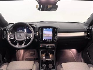 VOLVO XC40 Plus, B3 Mild hybrid, Benzina, Dark