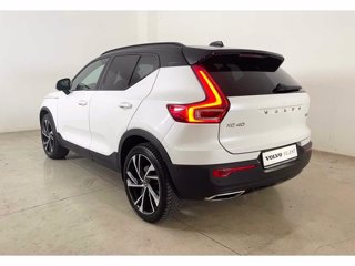 VOLVO XC40 D4 AWD R-D GEAR INTRO