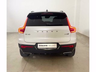 VOLVO XC40 D4 AWD R-D GEAR INTRO