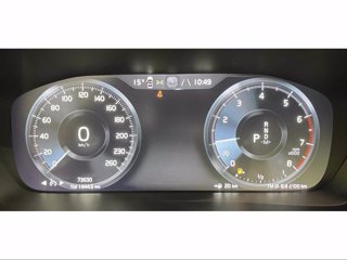 VOLVO XC40 Momentum Pro, T2 automatico Micro Hybrid