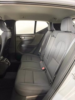 VOLVO XC40 Momentum Pro, T2 automatico Micro Hybrid