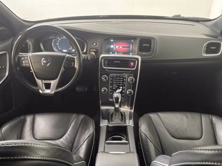 VOLVO V60 D4 R-D MOM GEAR