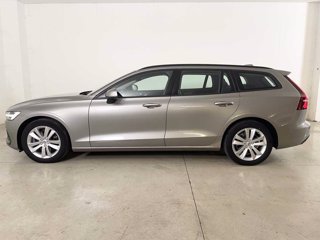 VOLVO V60 Momentum Core, B4 mild hybrid (D) automatico
