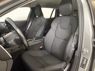 VOLVO V60 Momentum Core, B4 mild hybrid (D) automatico