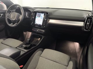 VOLVO XC40 Core, B3 Mild hybrid, Benzina
