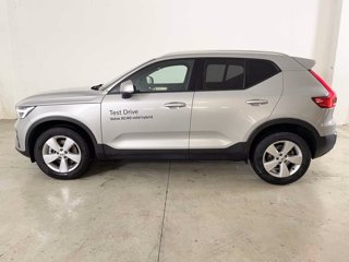 VOLVO XC40 Core, B3 Mild hybrid, Benzina