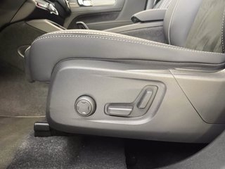 VOLVO XC40 Black Edition Ultra, B3 Mild hybrid, Benzina