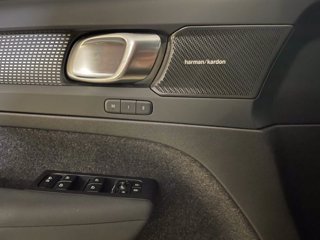 VOLVO XC40 Black Edition Ultra, B3 Mild hybrid, Benzina