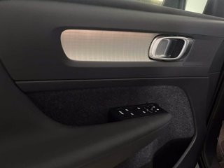 VOLVO XC40 Core, B3 Mild hybrid, Benzina