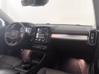 VOLVO XC40 Momentum Pro, T3 automatico