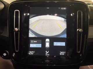 VOLVO XC40 Momentum Pro, T3 automatico