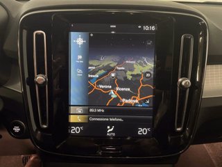 VOLVO XC40 Momentum Pro, T3 automatico