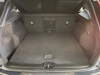 VOLVO XC40 Momentum Pro, T3 automatico