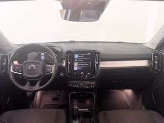 VOLVO XC40 Momentum Pro, T2 automatico