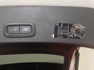 VOLVO XC40 Momentum Pro, T2 automatico