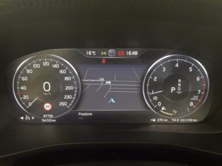 VOLVO XC40 Momentum Pro, T2 automatico