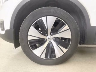 VOLVO XC40 Momentum Pro, T2 automatico