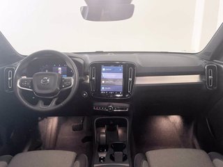 VOLVO XC40 Core, B3 Mild hybrid, Benzina