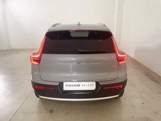VOLVO XC40 Core, B3 Mild hybrid, Benzina