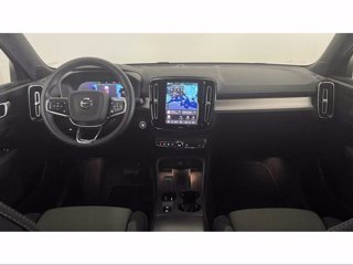 VOLVO XC40 Core, B3 Mild hybrid, Benzina