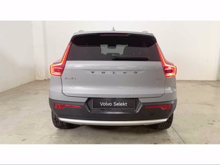 VOLVO XC40 Core, B3 Mild hybrid, Benzina