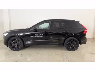 VOLVO XC60 Black Edition Ultra, T6 AWD ibrido plug-in, Elettrica/Benzina