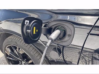 VOLVO XC60 Black Edition Ultra, T6 AWD ibrido plug-in, Elettrica/Benzina