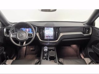 VOLVO XC60 Black Edition Ultra, T6 AWD ibrido plug-in, Elettrica/Benzina