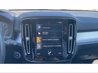VOLVO XC40 Momentum Pro, T2 automatico