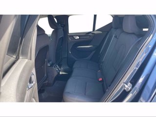 VOLVO XC40 Momentum Pro, T2 automatico